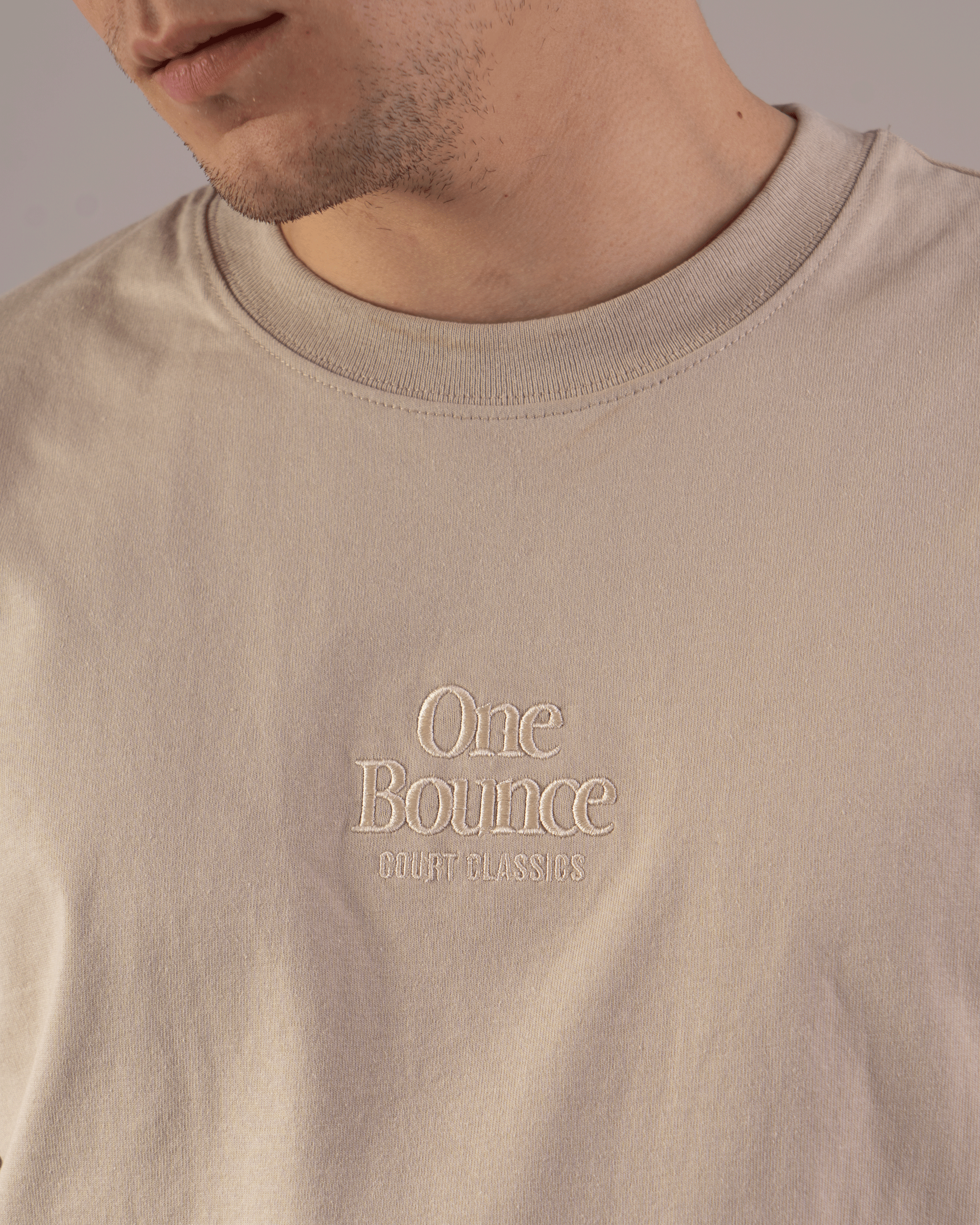 MEN'S COURT CLASSICS OG TEE - SAND